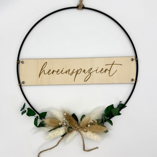 Ring 25/30 cm mit Holzschriftzug und Trockenblumen